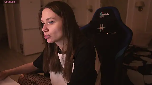 Snapshot of alexa_feels_ chatting on February 2025 06:43:02 PM alexa feels online show from February 2025 06:43:02 PM