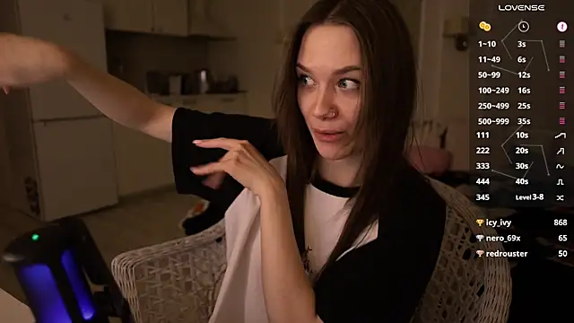 Snapshot of alexa_feels_ chatting on February 2025 09:48:01 PM alexa feels online show from February 2025 09:48:01 PM