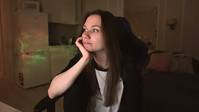 Snapshot of alexa_feels_ chatting on March 2025 01:05:02 AM alexa feels online show from March 2025 01:05:02 AM