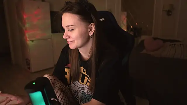 Snapshot of alexa_feels_ chatting on March 2025 06:43:02 PM alexa feels online show from March 2025 06:43:02 PM