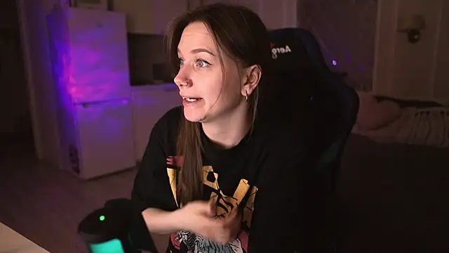 Snapshot of alexa_feels_ chatting on March 2025 06:34:01 PM alexa feels online show from March 2025 06:34:01 PM