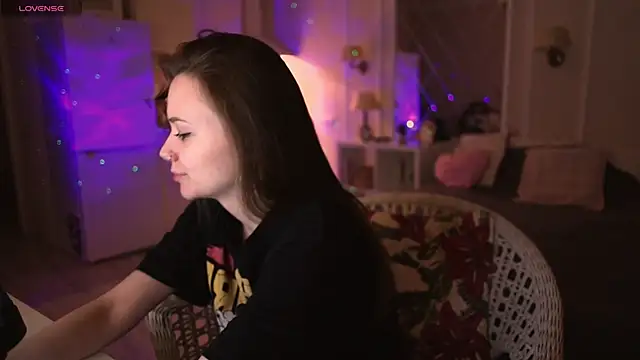 Snapshot of alexa_feels_ chatting on March 2025 04:51:01 PM alexa feels online show from March 2025 04:51:01 PM