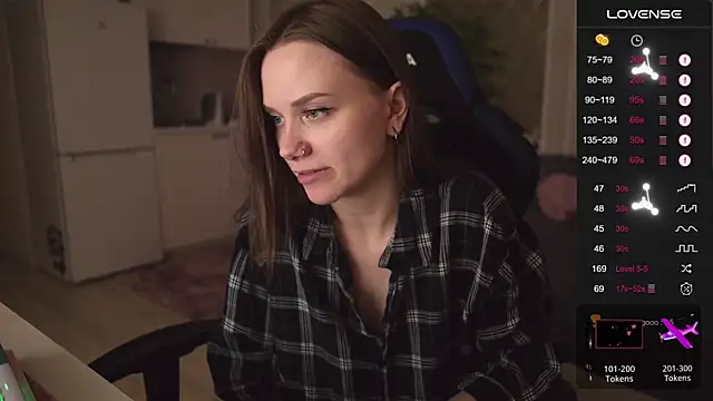 Snapshot of alexa_feels_ chatting on September 2025 03:47:02 PM alexa feels online show from September 2025 03:47:02 PM