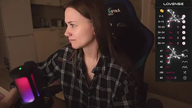 Snapshot of alexa_feels_ chatting on September 2025 04:11:01 PM alexa feels online show from September 2025 04:11:01 PM