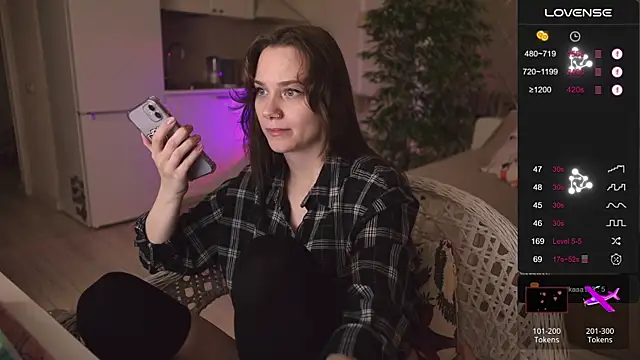 Snapshot of alexa_feels_ chatting on October 2025 03:58:01 PM alexa feels online show from October 2025 03:58:01 PM