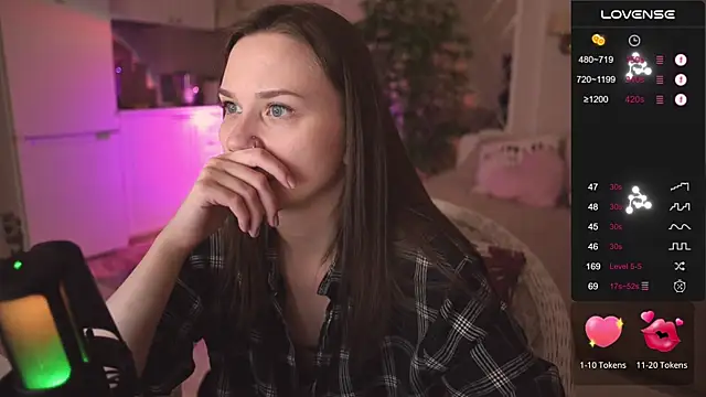 Snapshot of alexa_feels_ chatting on November 2025 05:22:01 PM alexa feels online show from November 2025 05:22:01 PM