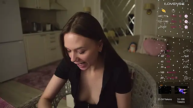 Snapshot of alexa_feels_ chatting on February 2026 04:14:02 PM alexa feels online show from February 2026 04:14:02 PM