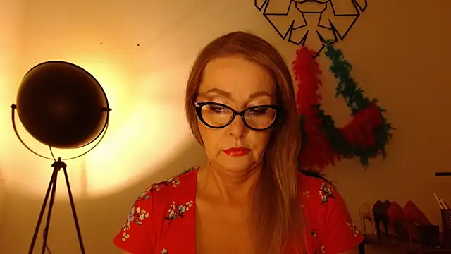 Snapshot of leaxSTAR chatting on July 2026 01:59:01 PM leaxSTAR online show from July 2026 01:59:01 PM