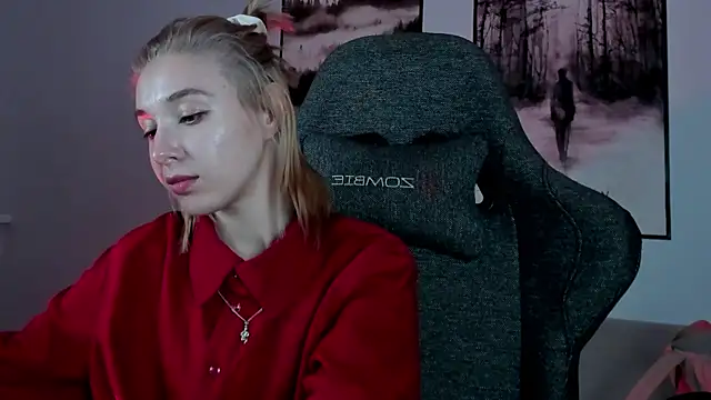 Snapshot of PhilippaAdamas chatting on February 2025 08:42:01 AM PhilippaAdamas online show from February 2025 08:42:01 AM