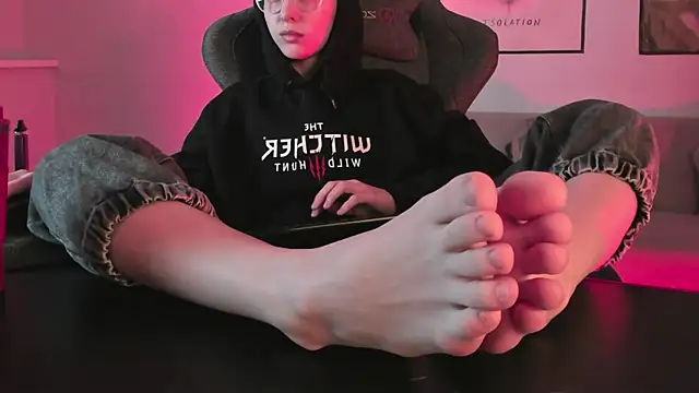 Snapshot of PhilippaAdamas chatting on March 2025 02:26:01 AM PhilippaAdamas online show from March 2025 02:26:01 AM