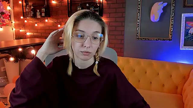 Snapshot of PhilippaAdamas chatting on September 2025 11:09:02 PM PhilippaAdamas online show from September 2025 11:09:02 PM