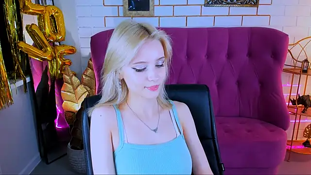 LeonaStane online show from October 2025 05:10:02 PM