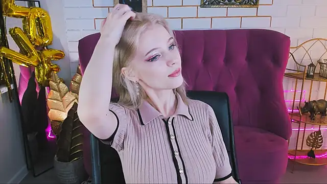 LeonaStane online show from October 2025 04:59:02 PM