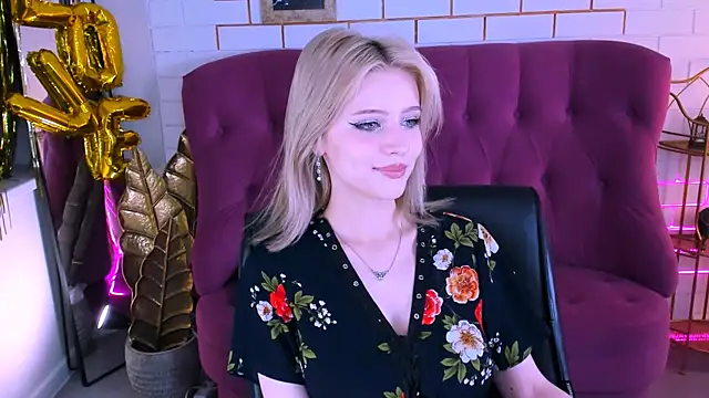 LeonaStane online show from October 2025 05:02:02 PM