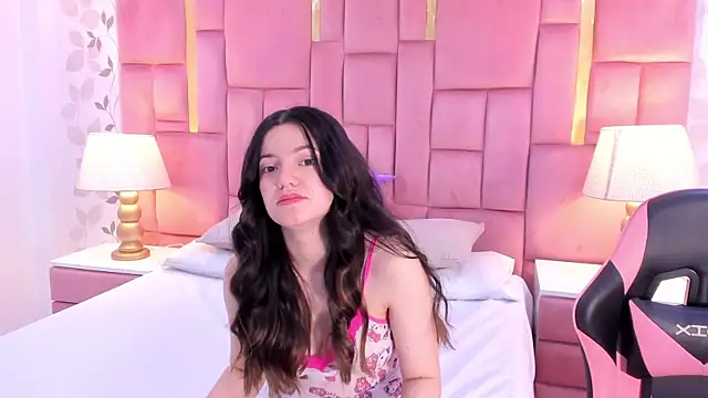 Snapshot of ArianaFranco chatting on December 2025 02:48:01 PM ArianaFranco online show from December 2025 02:48:01 PM