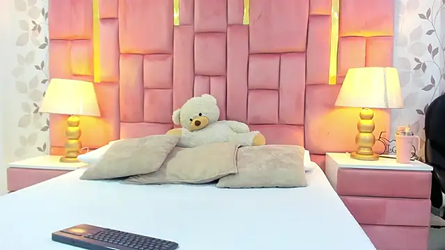 ArianaFranco online show from April 2026 01:13:02 PM