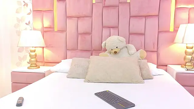 ArianaFranco online show from June 2026 01:09:02 PM
