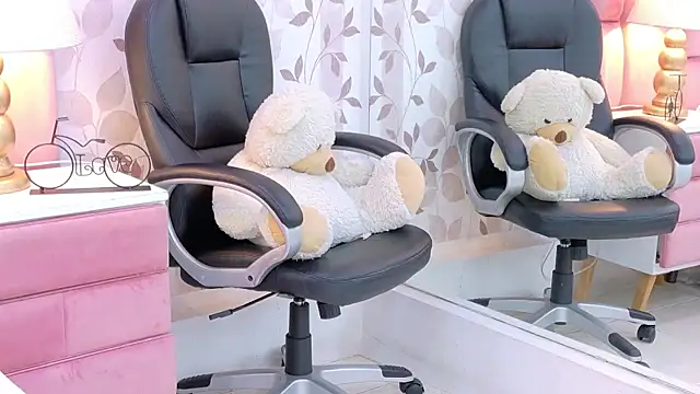 ArianaFranco online show from June 2026 02:05:01 PM
