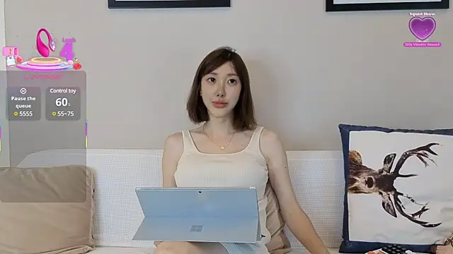 joycemilka online show from March 2025 05:22:02 AM