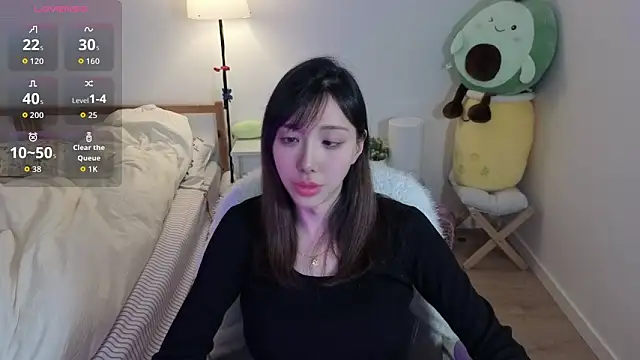 Snapshot of joycemilka chatting on April 2026 12:05:02 PM joycemilka online show from April 2026 12:05:02 PM
