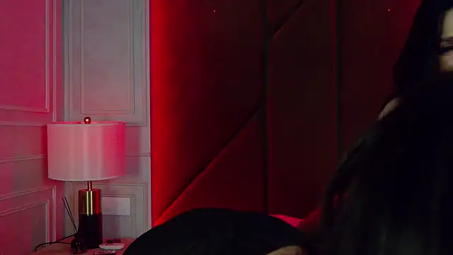 MaeveMoon online show from December 2025 06:37:02 PM