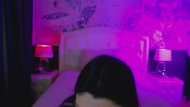 Snapshot of MaeveMoon chatting on May 2026 09:42:02 PM MaeveMoon online show from May 2026 09:42:02 PM
