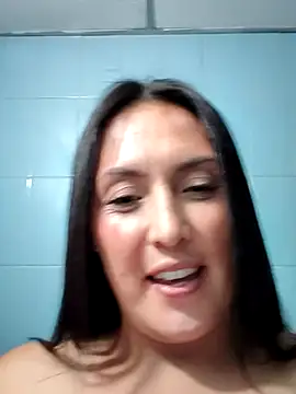 dulce valeriaa online show from February 2025 11:53:02 PM