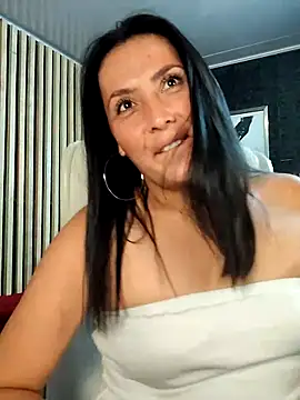 dulce valeriaa online show from February 2025 12:30:01 AM