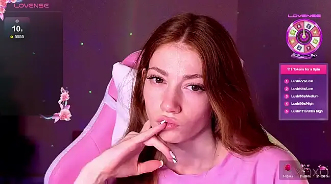 Snapshot of MagicLadyyy chatting on March 2025 11:27:01 PM MagicLadyyy online show from March 2025 11:27:01 PM