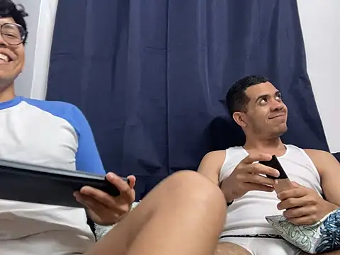 Snapshot of Billie_Bluxx chatting on February 2025 10:43:02 PM Billie Bluxx online show from February 2025 10:43:02 PM