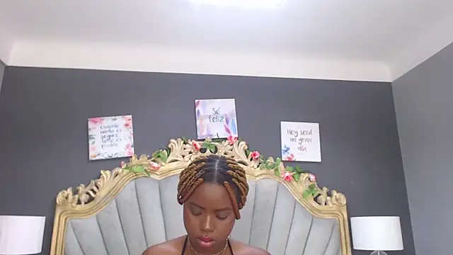 LindaBird online show from February 2025 08:10:01 PM