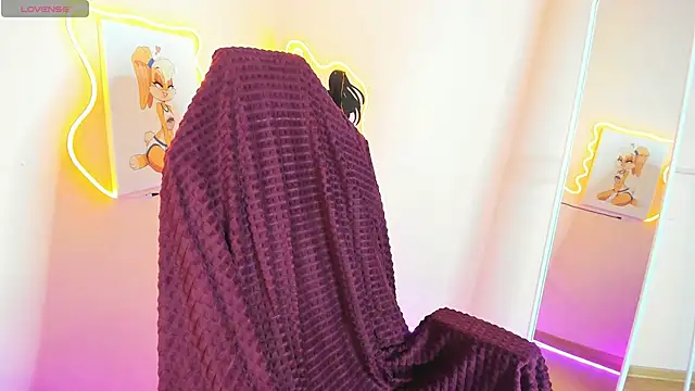 Snapshot of EvelinaLuu chatting on December 2025 02:06:02 AM EvelinaLuu online show from December 2025 02:06:02 AM