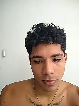 BrawnLove02 online show from February 2025 05:15:01 PM