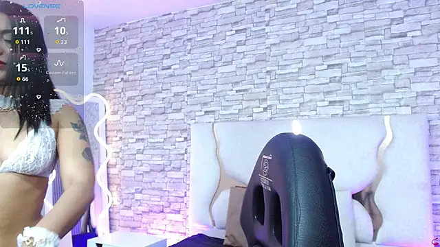 Gaby tay1 online show from November 2025 07:45:02 PM