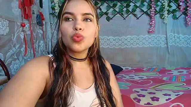 Snapshot of leandro49112 chatting on March 2026 04:45:02 PM leandro49112 online show from March 2026 04:45:02 PM