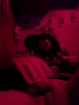 FreyrPauzudo online show from March 2026 06:18:01 AM