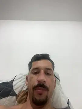 Snapshot of MateusBH123 chatting on February 2026 05:40:02 AM MateusBH123 online show from February 2026 05:40:02 AM