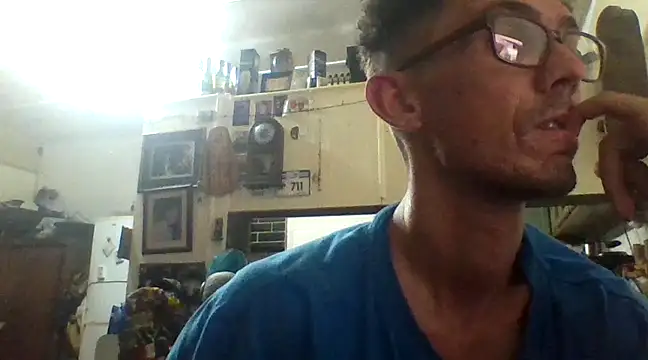 Snapshot of Invisibledickman chatting on February 2025 08:10:01 PM Invisibledickman online show from February 2025 08:10:01 PM