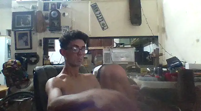 Snapshot of Invisibledickman chatting on March 2025 07:01:02 PM Invisibledickman online show from March 2025 07:01:02 PM