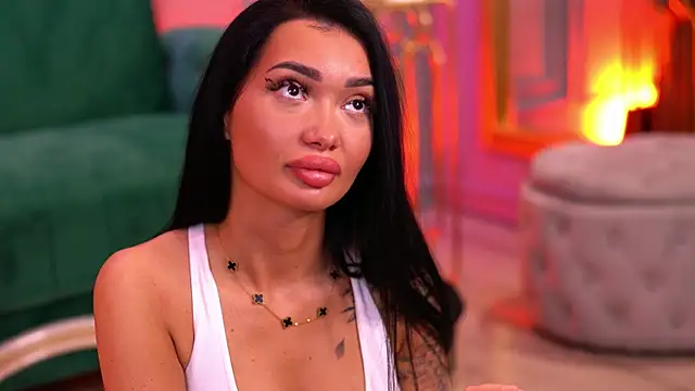 Snapshot of SashaFerrera chatting on February 2025 10:25:01 PM SashaFerrera online show from February 2025 10:25:01 PM