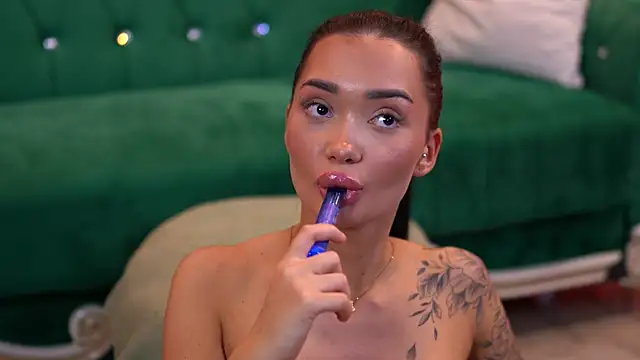 Snapshot of SashaFerrera chatting on March 2025 01:09:01 AM SashaFerrera online show from March 2025 01:09:01 AM