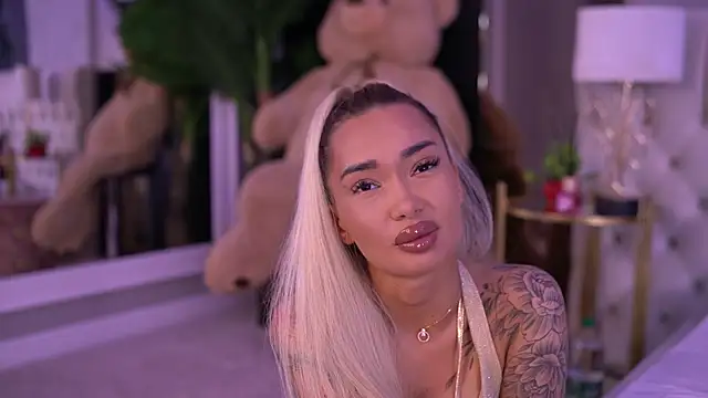 Snapshot of SashaFerrera chatting on September 2025 06:41:02 PM SashaFerrera online show from September 2025 06:41:02 PM