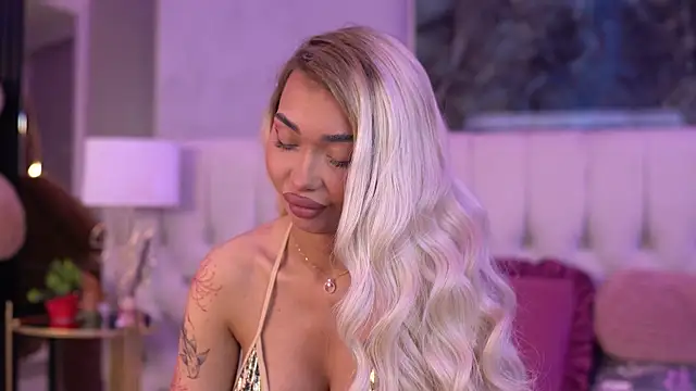 Snapshot of SashaFerrera chatting on September 2025 06:20:01 PM SashaFerrera online show from September 2025 06:20:01 PM