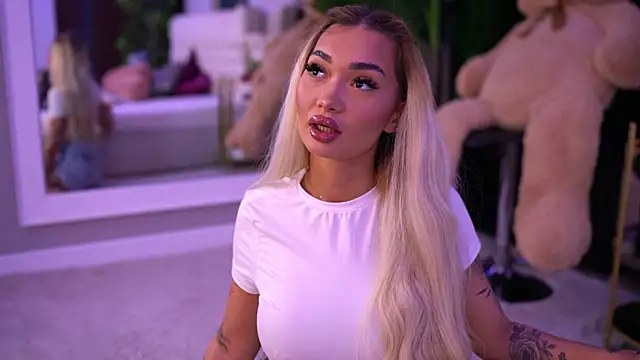 Snapshot of SashaFerrera chatting on September 2025 06:41:02 PM SashaFerrera online show from September 2025 06:41:02 PM