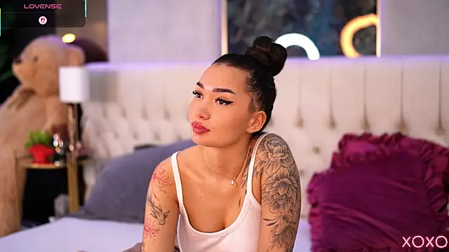 Snapshot of SashaFerrera chatting on October 2025 07:48:01 PM SashaFerrera online show from October 2025 07:48:01 PM