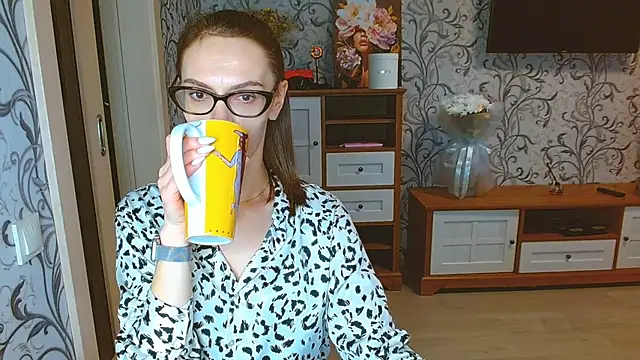 Lady Sunshine  online show from October 2025 12:58:01 PM