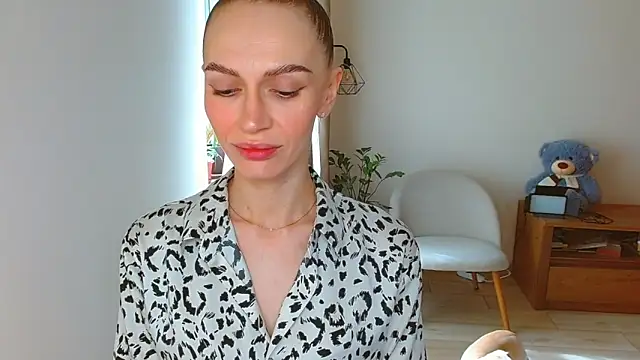 Lady Sunshine  online show from May 2026 06:29:01 AM