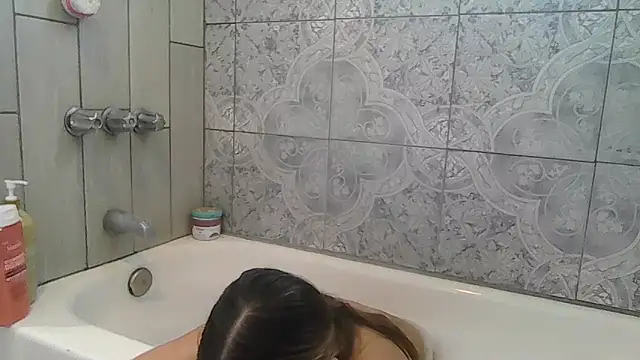 Snapshot of ShysluutGia chatting on February 2026 09:26:01 PM ShysluutGia online show from February 2026 09:26:01 PM