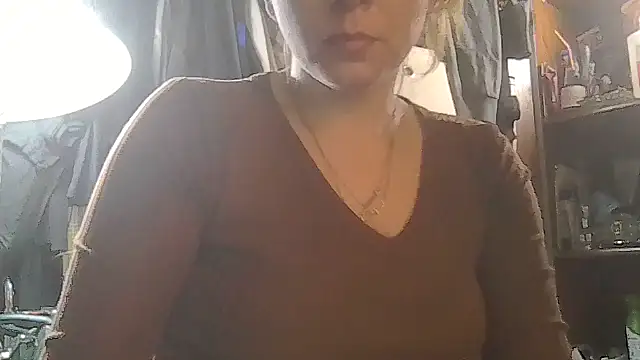 Snapshot of ShysluutGia chatting on March 2026 04:16:01 AM ShysluutGia online show from March 2026 04:16:01 AM