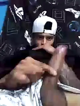 Juarezbraya online show from February 2025 11:30:01 AM